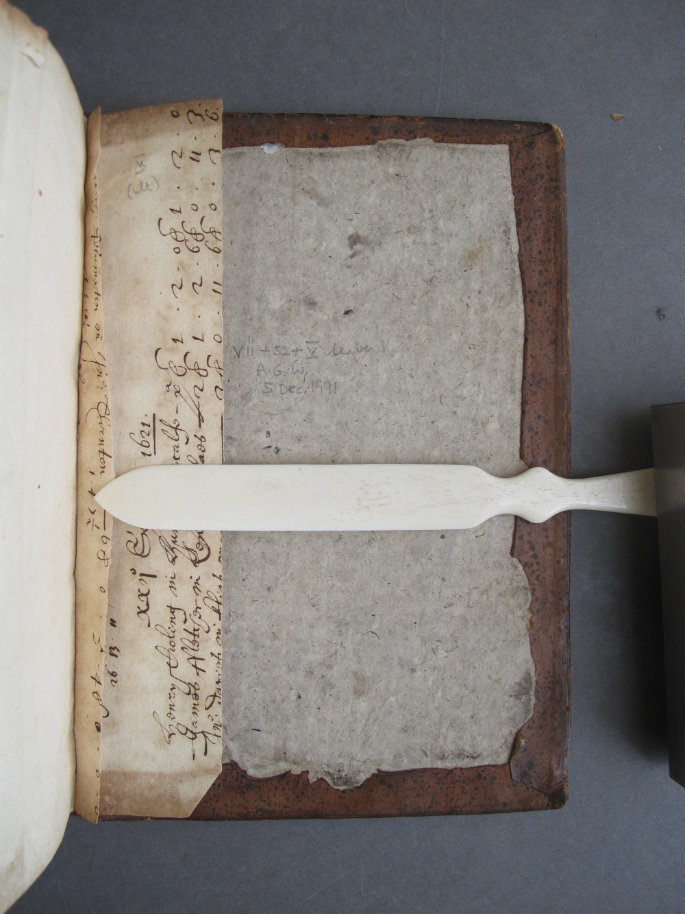 Folio V recto (b)