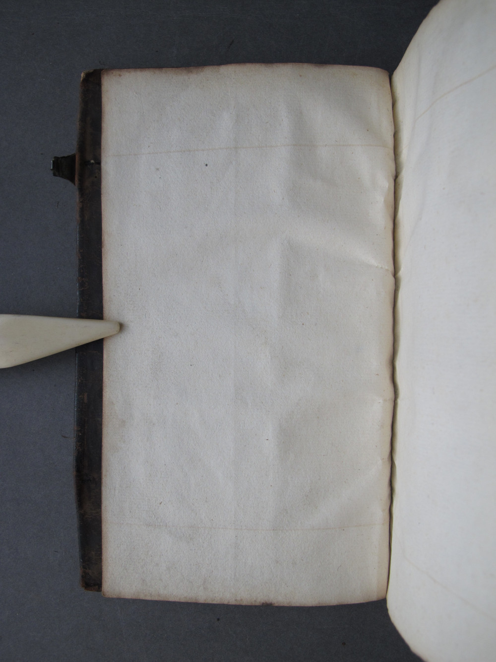 Folio iii  verso